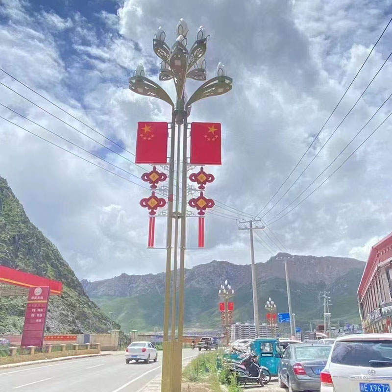 拉萨抱箍太阳能路灯生产厂家