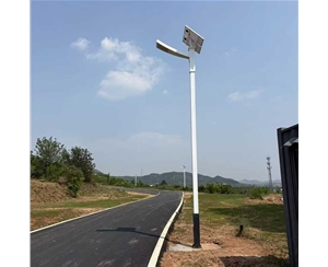 拉萨路边太阳能路灯安装
